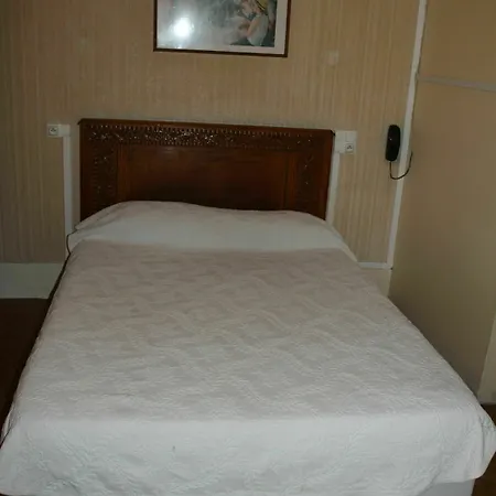 De Nantes Hotel 3*