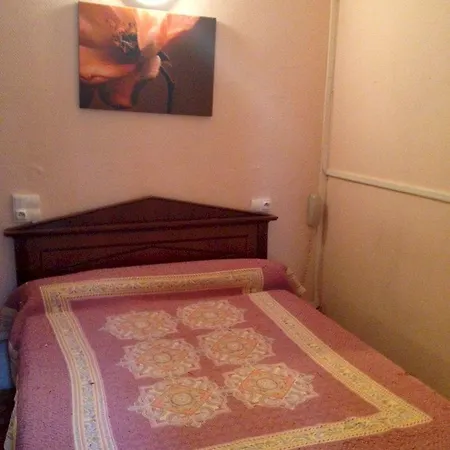 De Nantes Otel Paris